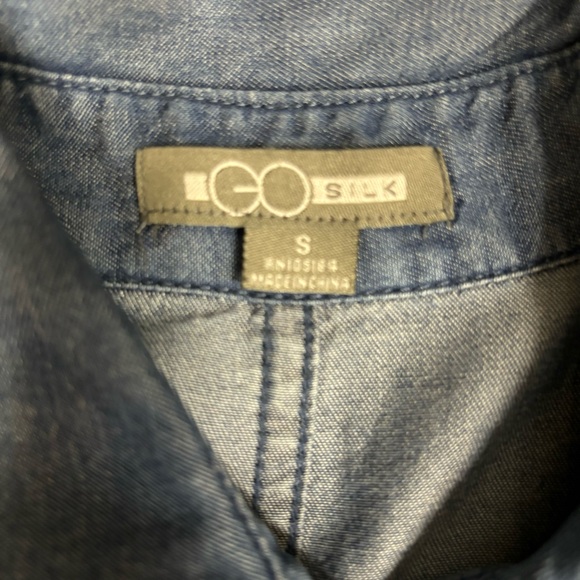 Gosilk  Button down Denim Shirt size Small - Picture 3 of 4
